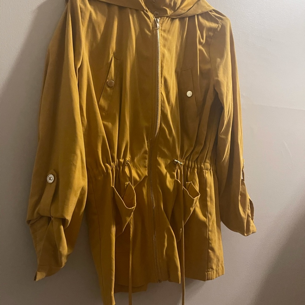 Beautiful spring jacket - Picture 3 of 4